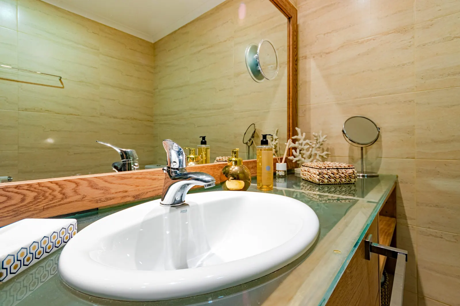 Bathroom vanity with mirror